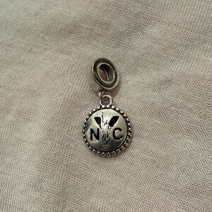 Pandora New York state badge, pendant, charm